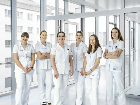 Bio. Medizinische Analytikerinnen