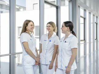 Bio. Medizinische Analytikerinnen